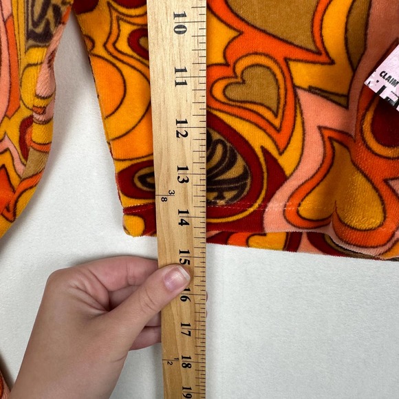 NWT NGOrder Urban Outfitters Women's Sz 8 Hearts Cropped Cardigan Top Velour - Picture 8 of 9